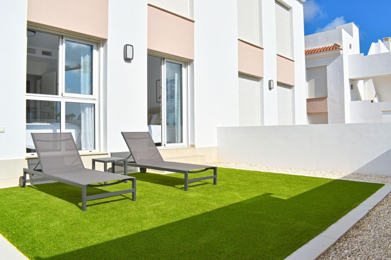 רוחאלס New Build Apartment On Beautiful Modern Complex מראה חיצוני תמונה