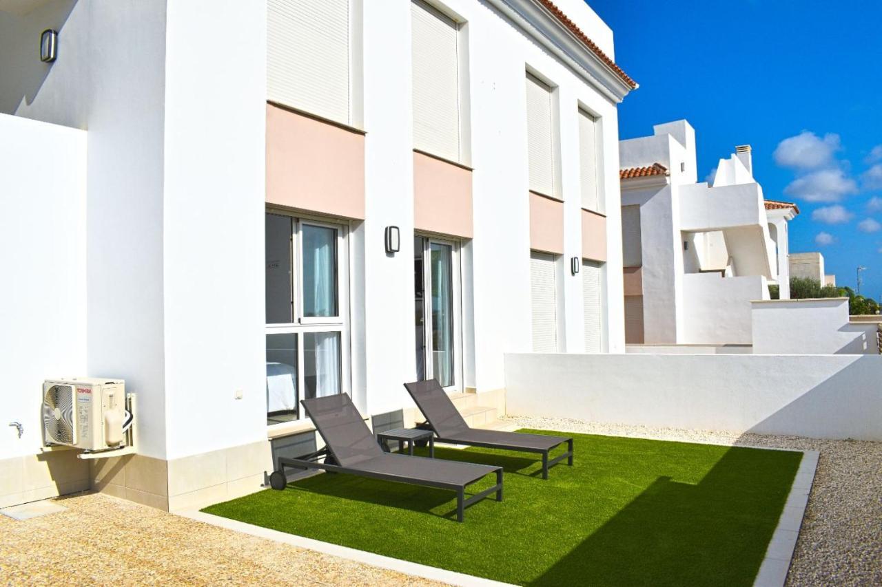 רוחאלס New Build Apartment On Beautiful Modern Complex מראה חיצוני תמונה